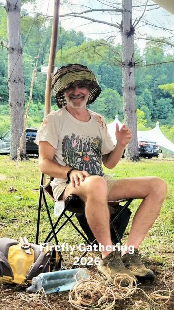 We like a good "basketcase" 🤪♥️🫶⭐️⭐️⭐️⭐️⭐️

Ryan, Thank you for sharing your amazing energy with us this year at @fireflygatheringnc 

You were an enthusiastic student 💚🌱 We hope to see you again soon! 

#FireflyGathering #CarolinaBamboo #basketweaving #basketry #kuboo